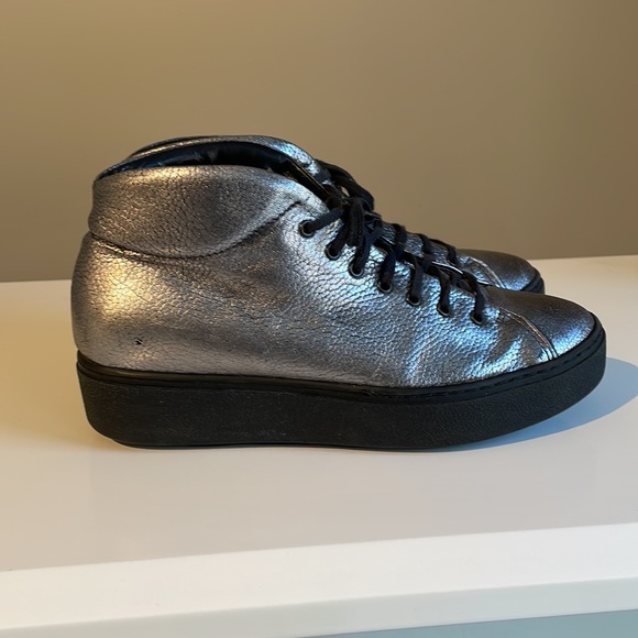 LiliMill Silver and Black leather platform Sneakers - Picture 2 of 10